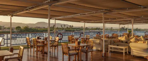 Sun Deck Bar & Barbecue